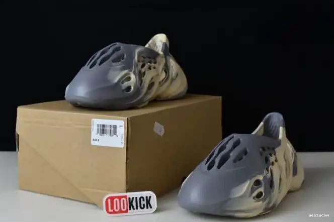 Adidas MXT Gray Yeezy RNNR Foam GV7904 Moon 0623